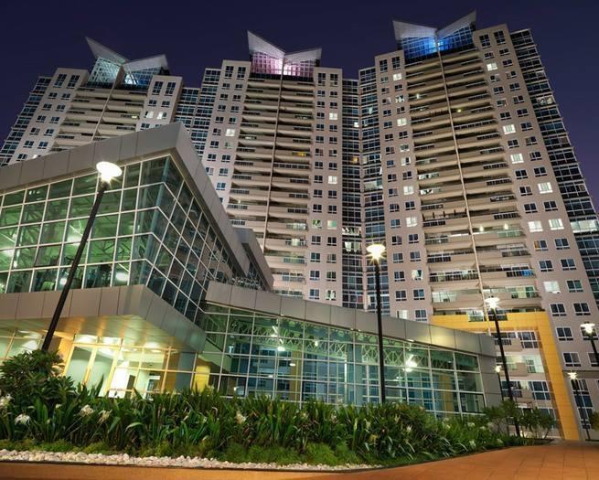 푸네 Amanora Park Town B&B 외부 사진